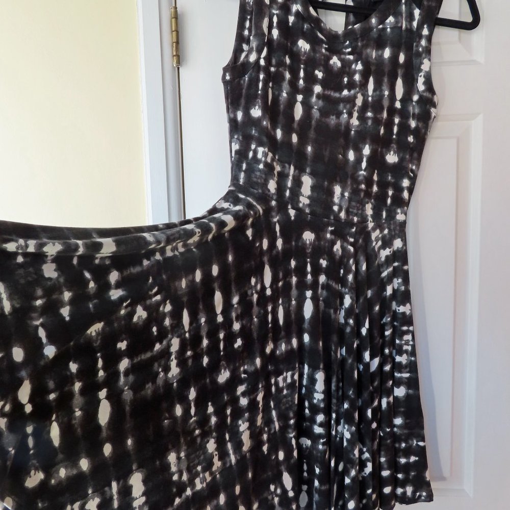 Cynthia Rowley Flare Dress Black & White Print Size S - Picture 4 of 6